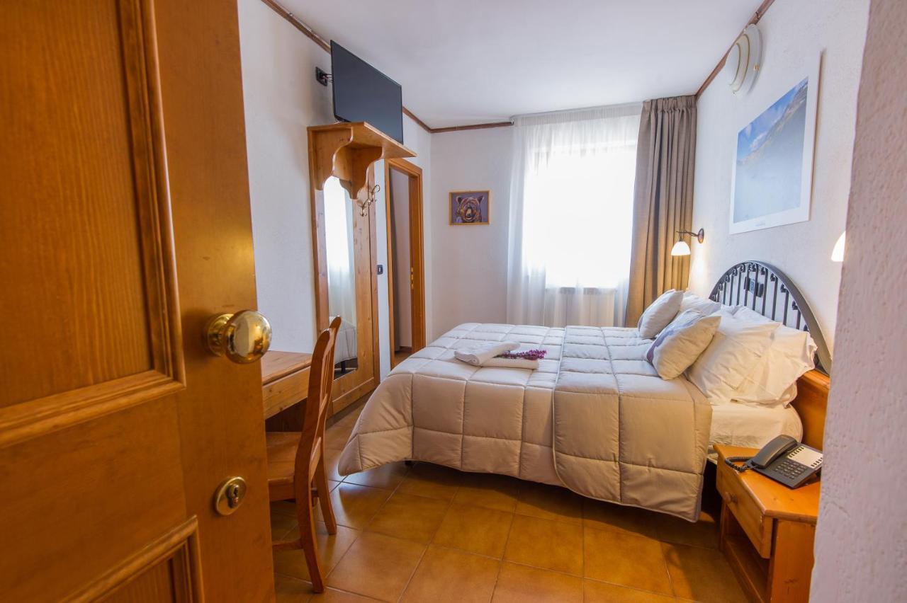 Hotel Iris Pescasseroli Ngoại thất bức ảnh
