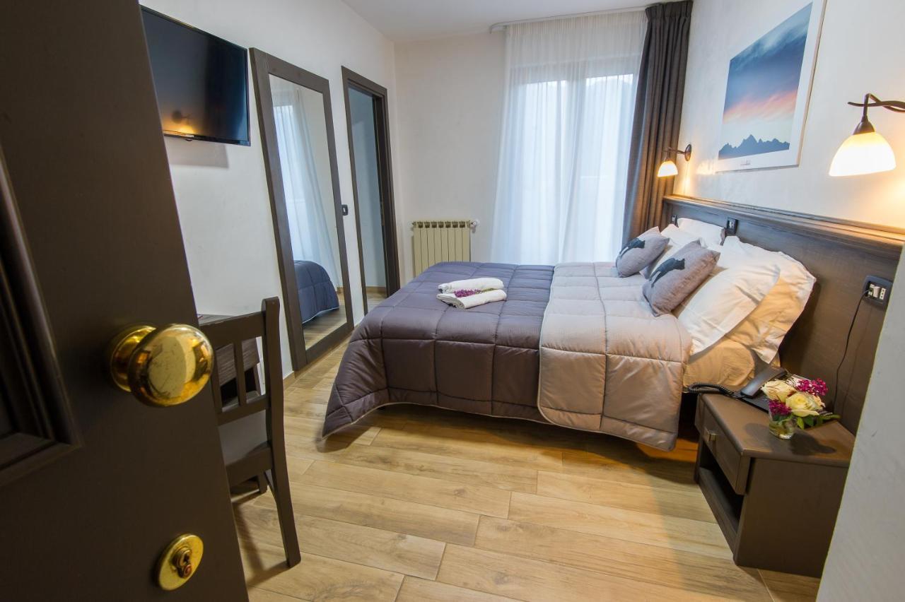 Hotel Iris Pescasseroli Ngoại thất bức ảnh