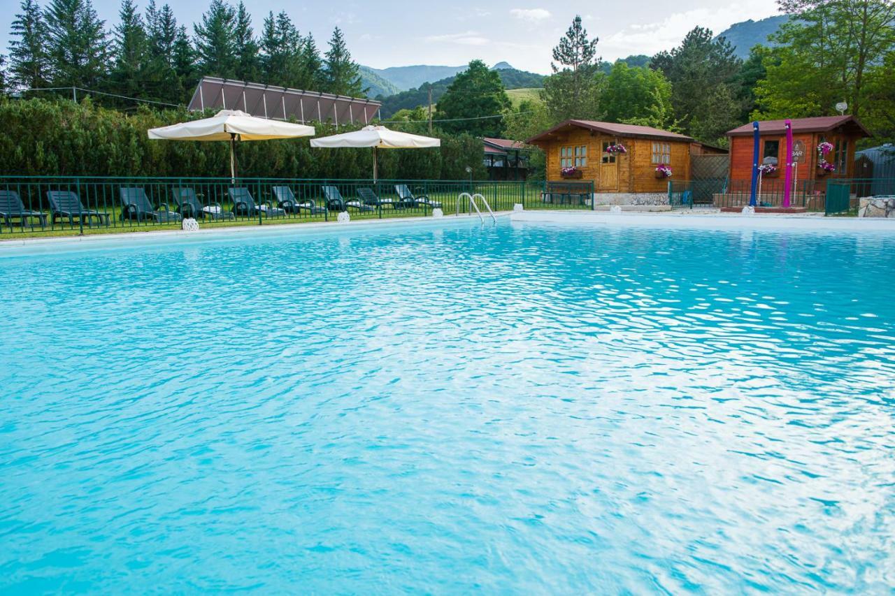 Hotel Iris Pescasseroli Ngoại thất bức ảnh